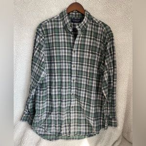 Roundtree & York Men’s Button Down Flannel